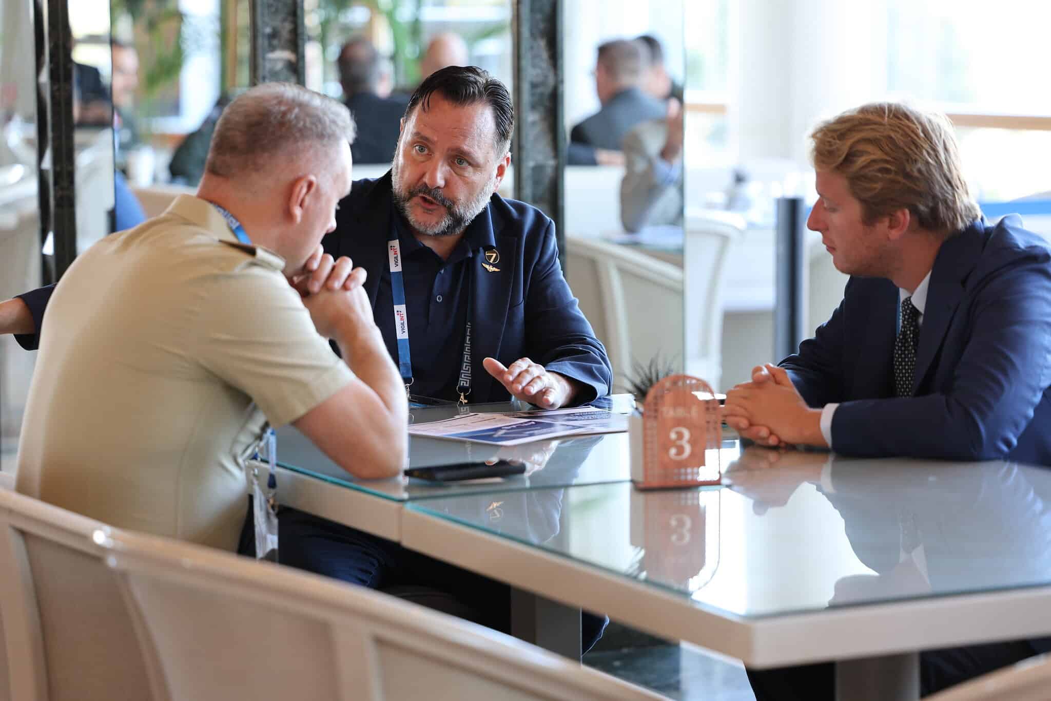 54841777343 a82543f393 k (1)